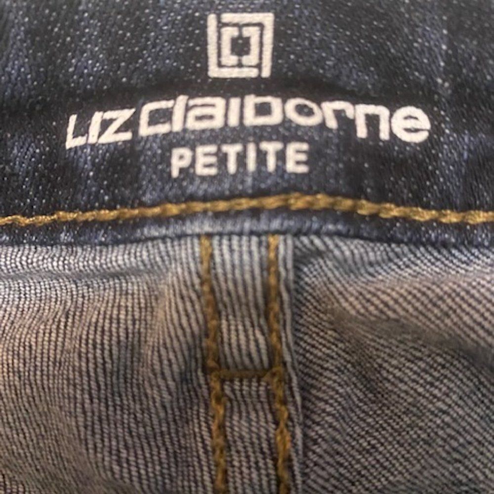 Liz Claiborne Classic straight leg jeans, size 12P - Picture 3 of 3